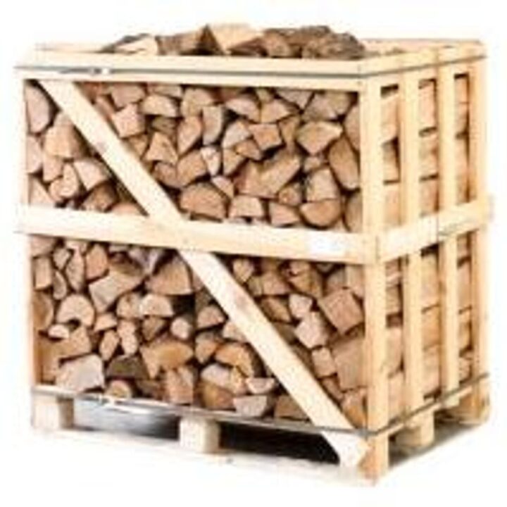 Halbe Palette kammergetrocknetes gespalten Eiche Brennholz 25cm