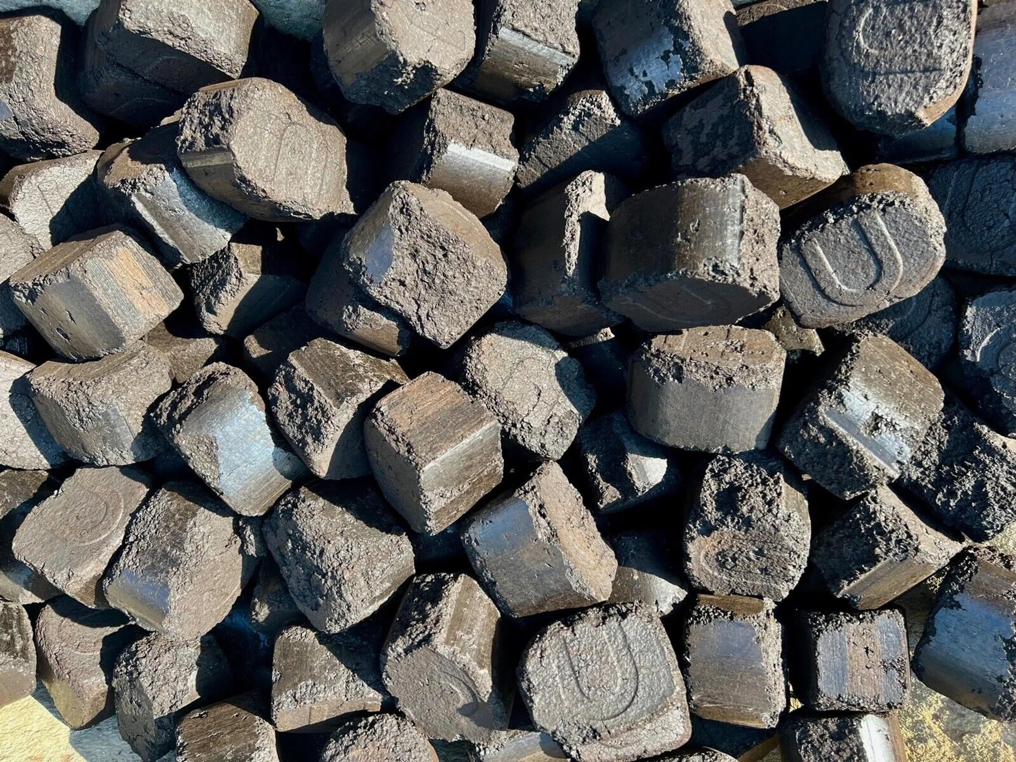 30 kg Braunkohlebriketts lose Kohlen Kaminbriketts Kohle | 30 kg