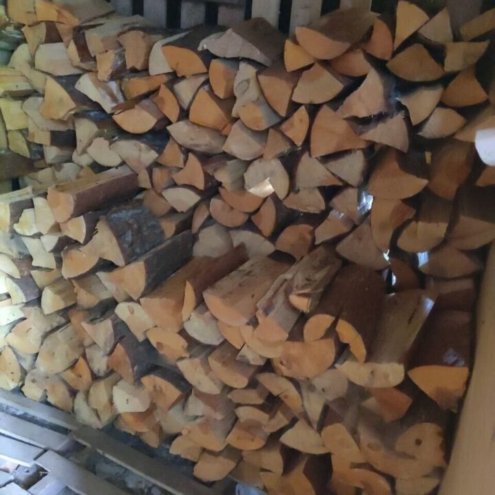 Brennholz, Feuerholz, ofenfertig gespalten, Eiche, Kiefe, Buche, Birke